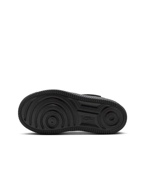 NIKE（ナイキ）の「ナイキ フォース 1 LOW イージーオン リトルキッズシューズ / Nike Force 1 Low EasyOn Little Kids' Shoes IH4498-001 Black（スニーカー・キッズ・ブラック・20/19/18.5/18/17.5/17/19.5/22/21.5/21/16.5/20.5）」の2枚目の写真