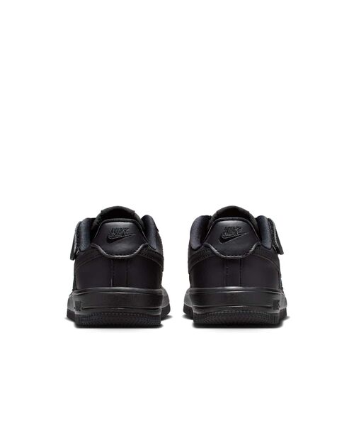 NIKE（ナイキ）の「ナイキ フォース 1 LOW イージーオン リトルキッズシューズ / Nike Force 1 Low EasyOn Little Kids' Shoes IH4498-001 Black（スニーカー・キッズ・ブラック・20/19/18.5/18/17.5/17/19.5/22/21.5/21/16.5/20.5）」の6枚目の写真