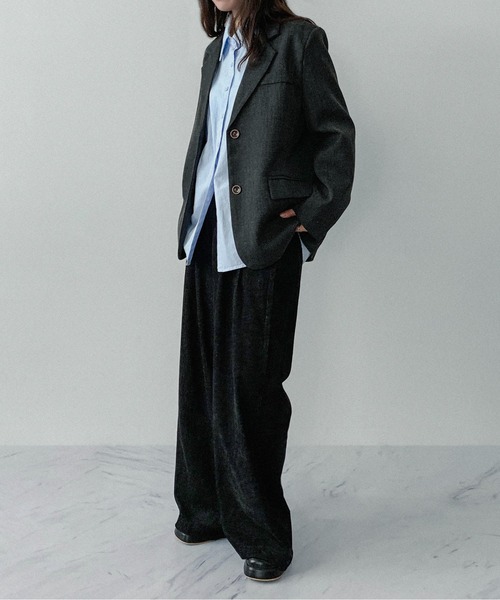 on:nue（オンニュ）の「【on:nue】[3色展開/3サイズ展開] デニムライク起毛タックパンツ（その他パンツ・レディース・ブラック/ブルー/ブラウン・SMALL/MEDIUM/LARGE）」の5枚目の写真