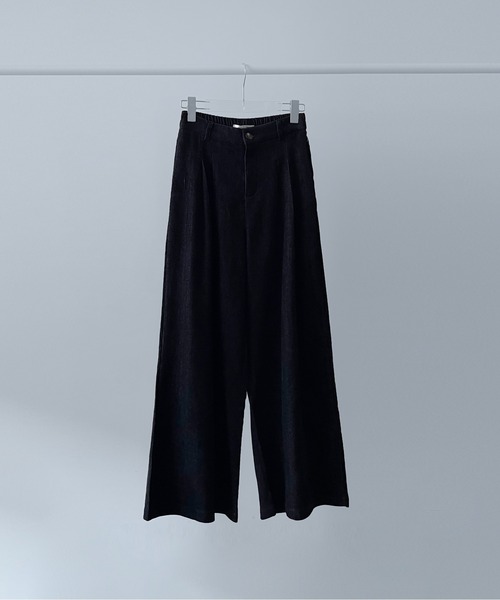 on:nue（オンニュ）の「【on:nue】[3色展開/3サイズ展開] デニムライク起毛タックパンツ（その他パンツ・レディース・ブラック/ブルー/ブラウン・SMALL/MEDIUM/LARGE）」の10枚目の写真