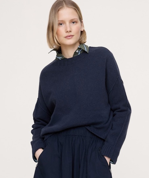 Banana Republic(バナナリパブリック)の「メリノ コットン クロップド セーター(ニット/セーター・レディース・アイボリー/ネイビー/イエロー/パープル・L/M/S/XS)」の3枚目の写真