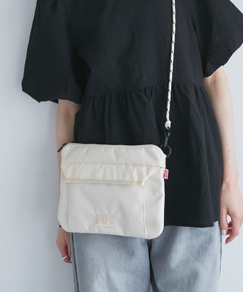 HELLY HANSEN(ヘリーハンセン)の「【HELLYHANSEN/ヘリーハンセン】FJORDLAND SACOCHE(ショルダーバッグ・レディース・キナリ/ブラック・FREE)」の16枚目の写真