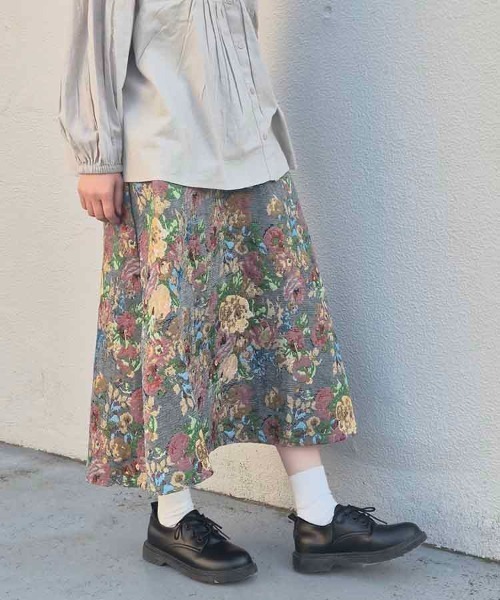 Bleu Bleuet(ブルーブルーエ)の「ゴブランスカート(スカート・レディース・ブラック/アイボリー/ブルーグリーン・FREE)」の1枚目の写真