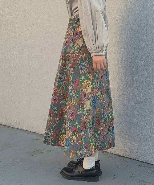 Bleu Bleuet(ブルーブルーエ)の「ゴブランスカート(スカート・レディース・ブラック/アイボリー/ブルーグリーン・FREE)」の18枚目の写真