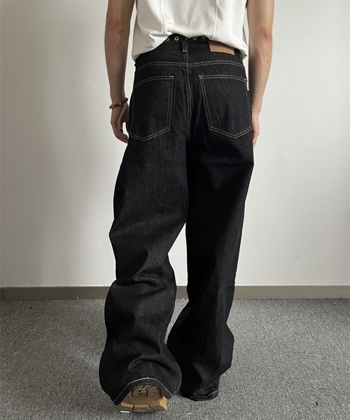 NEW GENTLEMAN（ニュージェントルマン）の「ユーロブラック リジットデニム ワイドバギー バレルパンツ（デニムパンツ・メンズ・ブラック・S/M/L）」の3枚目の写真