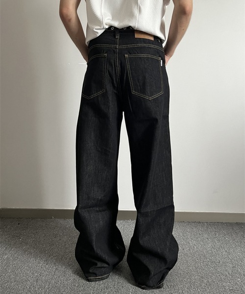 NEW GENTLEMAN（ニュージェントルマン）の「ユーロブラック リジットデニム ワイドバギー バレルパンツ（デニムパンツ・メンズ・ブラック・S/M/L）」の6枚目の写真