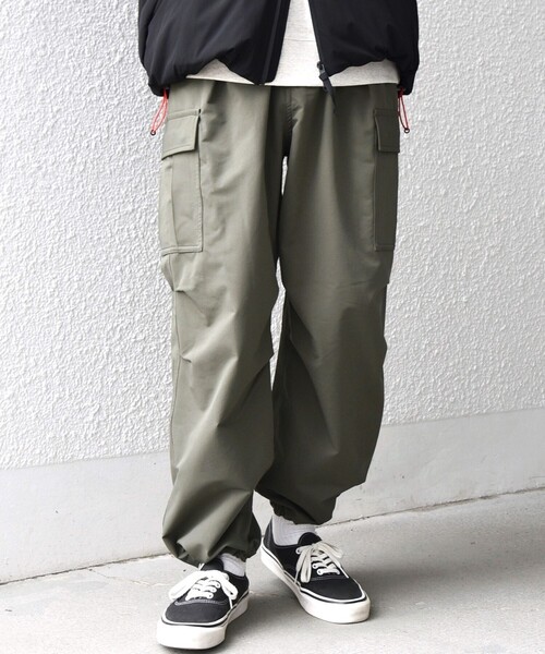 SHIPS any（シップス エニィ）の「SHIPS any:〈洗濯機可能〉裏起毛 ウォーム スマート ワイド イージー カーゴ パンツ◇（カーゴパンツ・メンズ・ネイビー/チャコールグレー/オリーブ・SMALL/MEDIUM/LARGE/X-LARGE）」の12枚目の写真