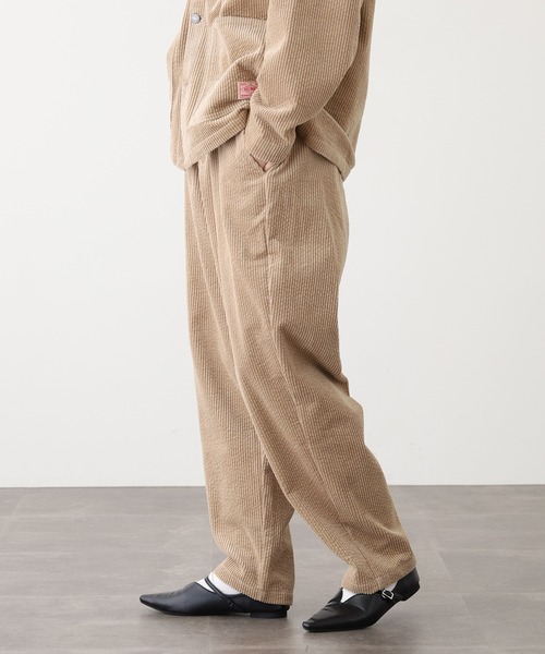 BIG MIKE(ビッグマイク)の「BIG MIKE コーデュロイ ワイドイージーパンツ セットアップ可能(その他パンツ・メンズ・ベージュ/ダークグリーン/ブラック・L/M/XL)」の16枚目の写真