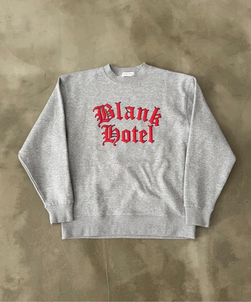 HUGÖWÄR ホテルデザインスウェット セール】3D Puff Print Old English Logo Sweatshirt / 発泡プリント