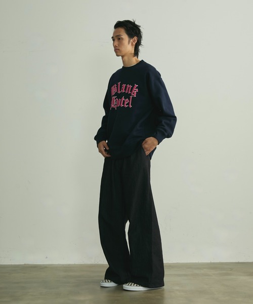 BLANK HOTEL(ブランクホテル)の「3D Puff Print Old English Logo Sweatshirt / 発泡プリントオールドイングリッシュロゴスウェットシャツ(スウェット・メンズ・ブラック/グレー/ネイビー・M/L/XL)」の15枚目の写真