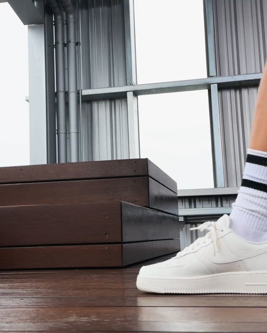 ナイキ エア フォース 1 '07 エッセンシャル ウィメンズシューズ