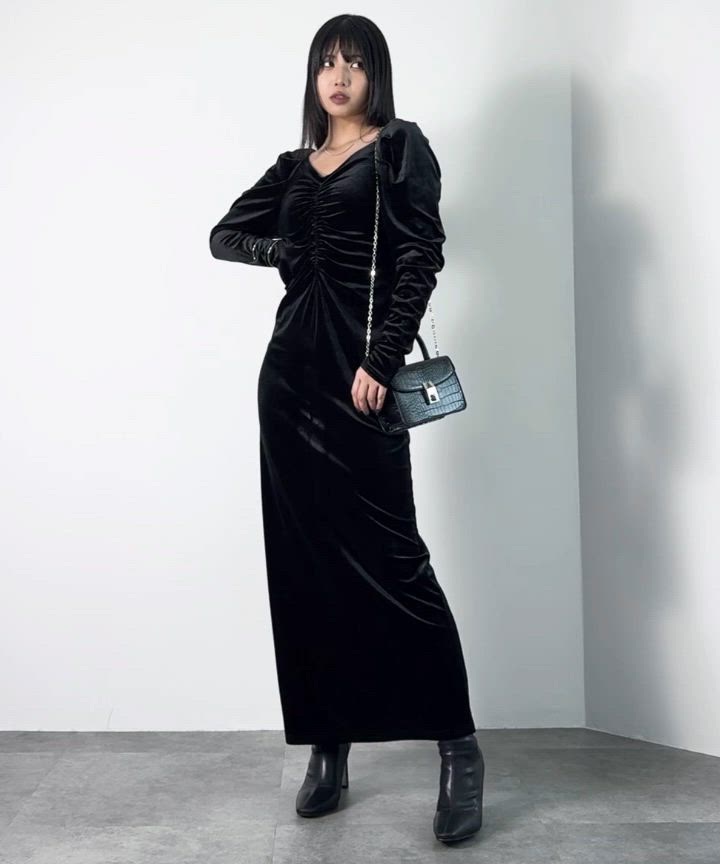 【新品未使用・未開封】LVEU. ベロアワンピース 黒　オケージョン同窓会結婚式 セール】【LVEU.】バックレースベロアワンピース / ワンピース ワンピ