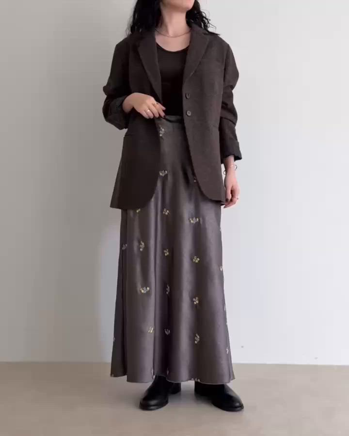 セール】サテンフラワー刺繍スカート（スカート）｜fredy emue