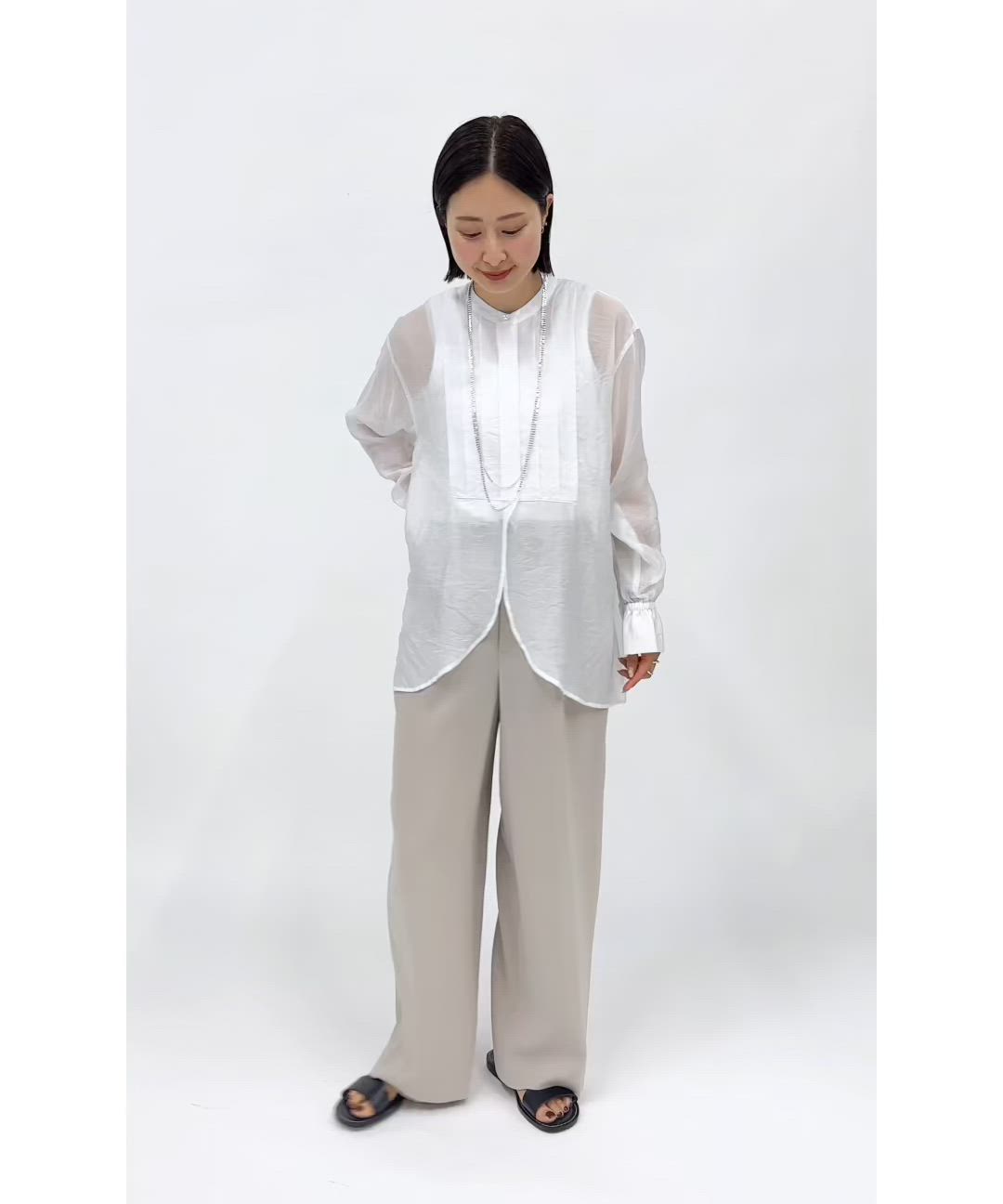 WEB限定】〈洗濯機可能〉シアー プリーツ ヨーク パールモチーフボタン