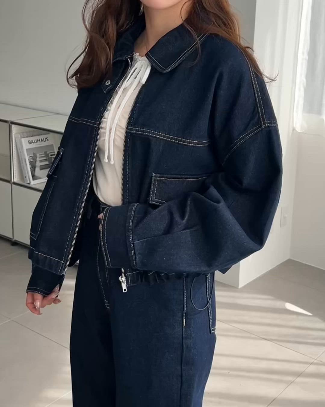 極美品✨️￥6.9万　23SS　エポカシャンブレータフタ ショートブルゾン　紺 セール】ヘビーウエイトデニムショートブルゾン（デニムジャケット