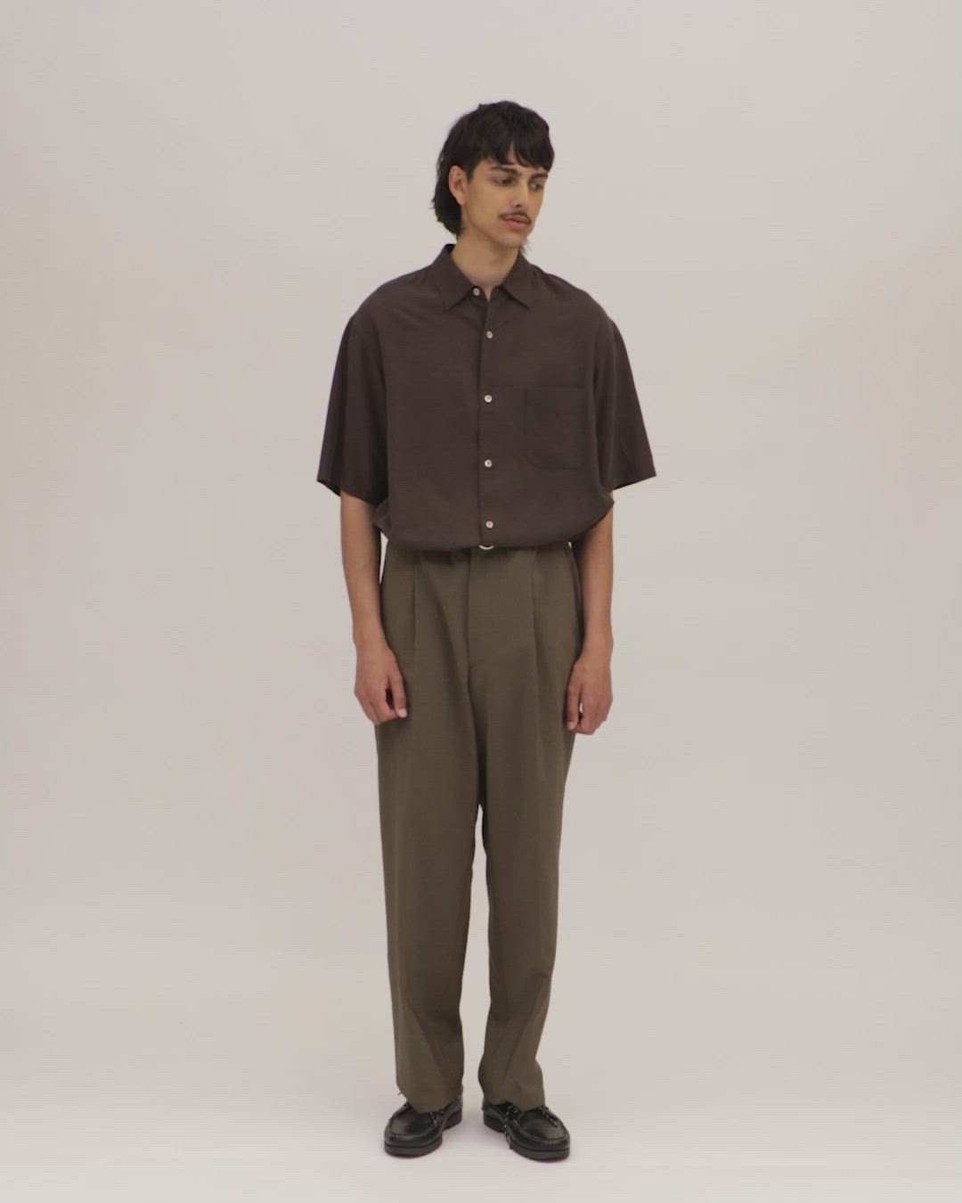 Steven Alan＞ RENURMY アウト ワンプリーツ スラックス（スラックス