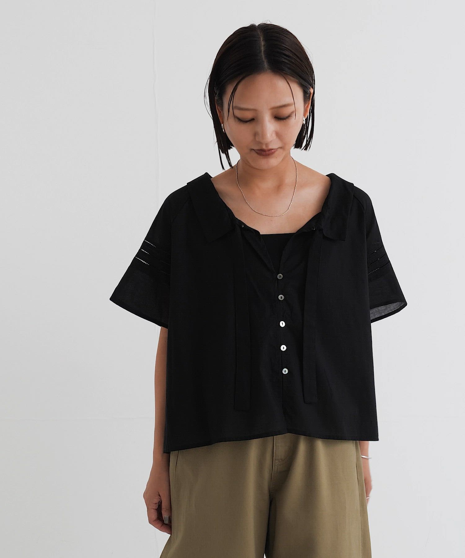 セール】ハーフスリーブフリルカラーブラウス（シャツ/ブラウス