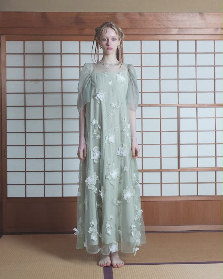 3D Floral A-line Dress（ドレス）｜et.UNiVER（エトユニベール）の