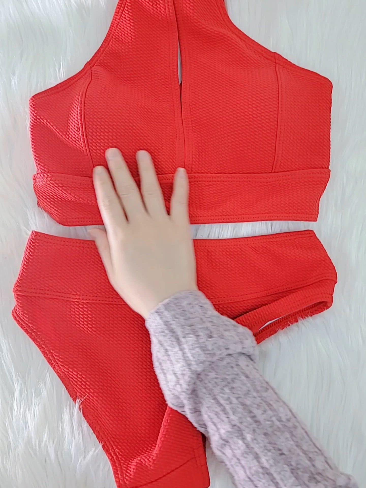 セール】【2点セット】フロント オープンカット ホルターネック ビキニ