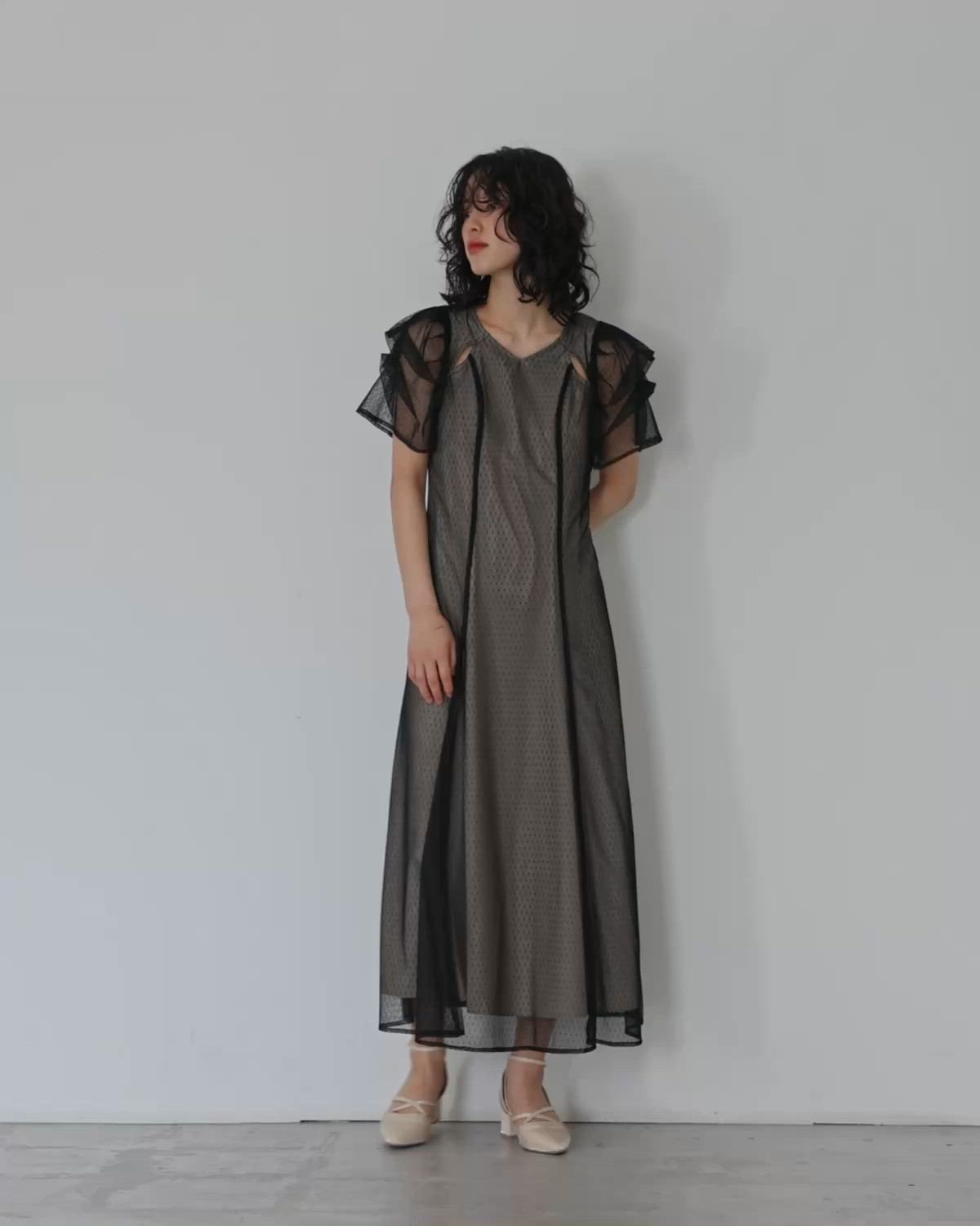 カットアウトドットチュールドレス カップ入り 胸パッド 結婚式