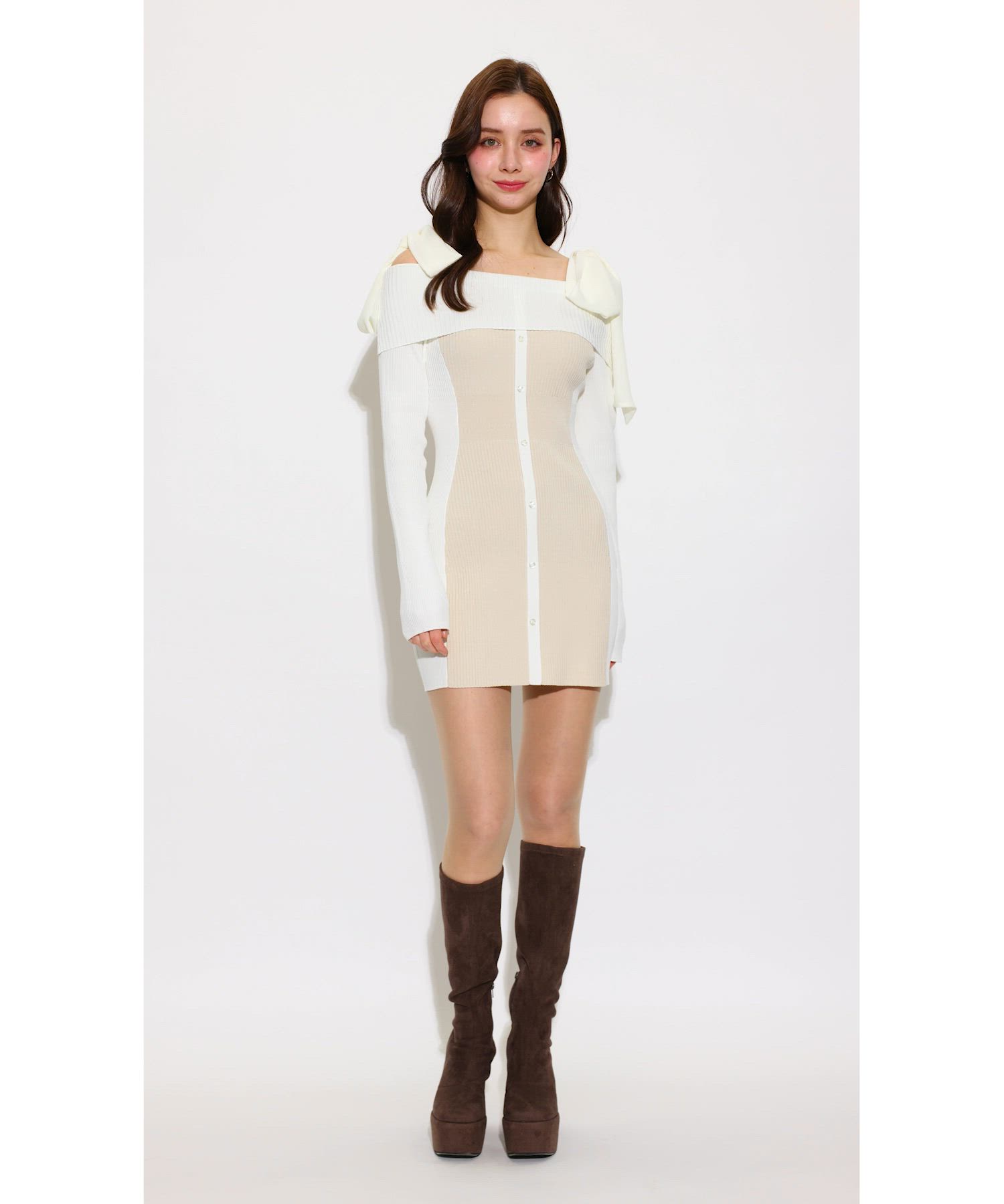バイカラーオフショルリボンニットミニワンピース 春服（ワンピース