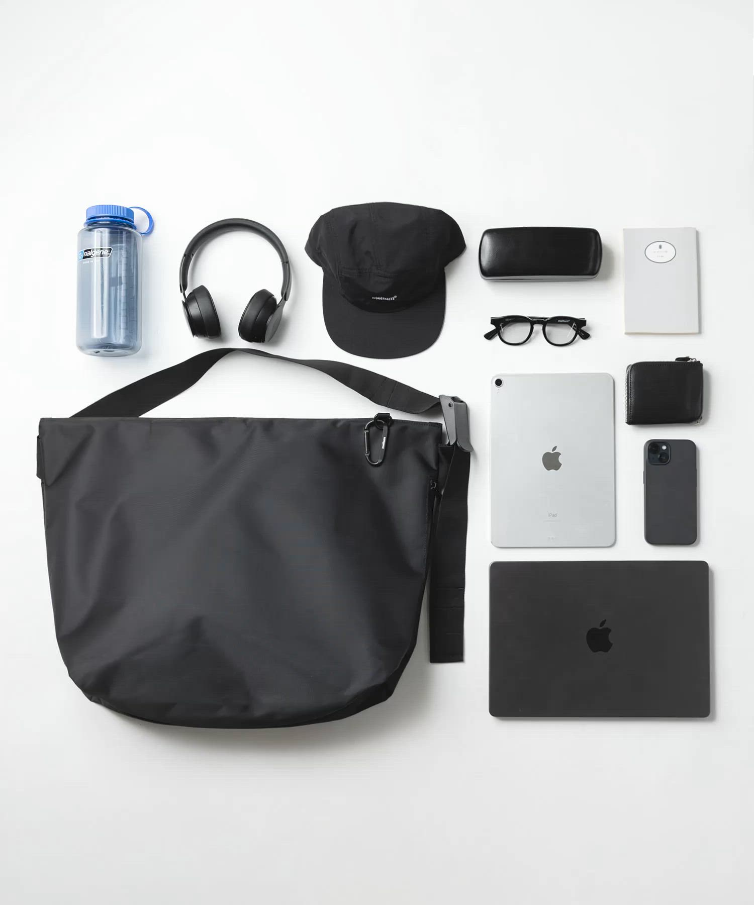 NYLON MESSENGER BAG / ナイロンメッセンジャーバッグ（メッセンジャー