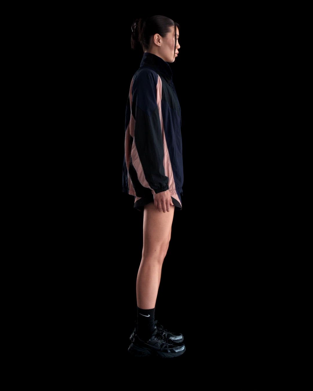 Nike ナイキ ナイロンジャケット・ショートパンツセット ブラック 新品　S セール】《セットアップ対応商品》ナイキ スポーツウェア ウィメンズ