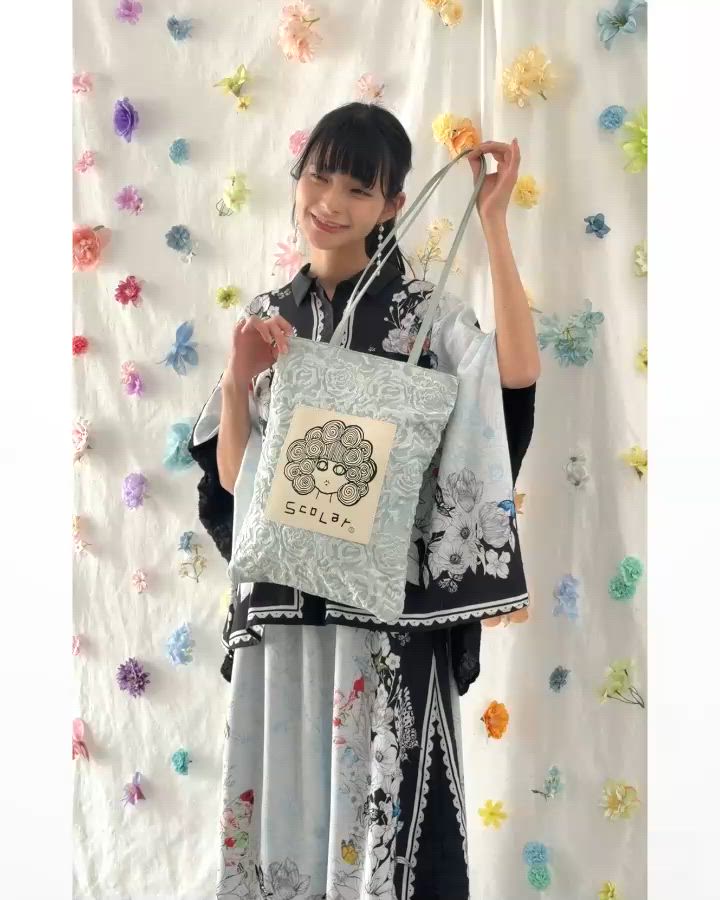 セール】662432：スカラーちゃん付きフラワー柄トートバッグ