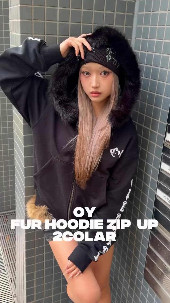 セール】『OY/オーワイ』GOTHIC CROSS FAUX FUR HOODIE ZIP UP