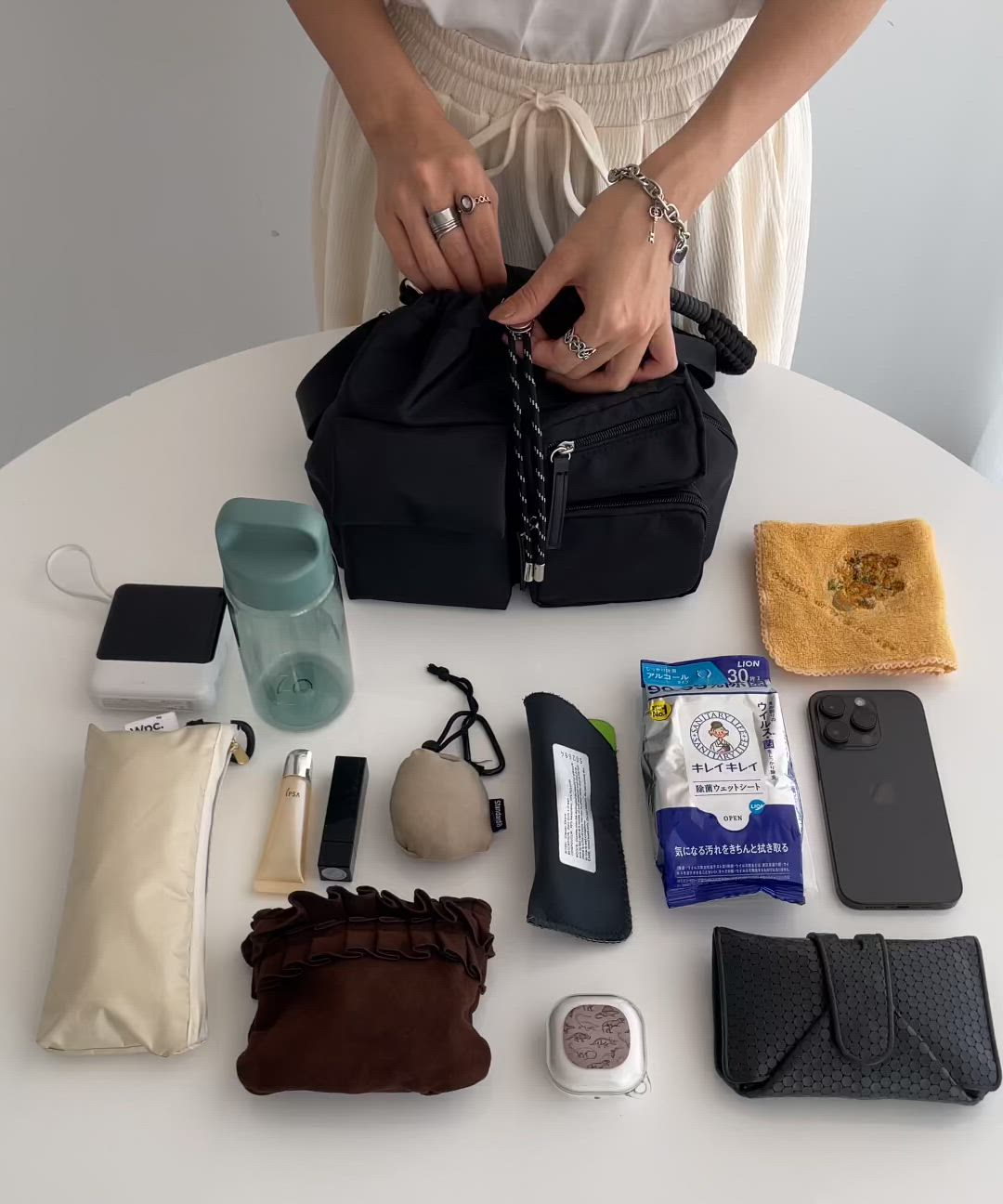 ★美品・裏張り済み★『A.P.C×ポルセリ』グリーン39 巾着&ショッパー付き 10ポケBag】収納アドバイザー監修ショルダーバッグ（ショルダーバッグ