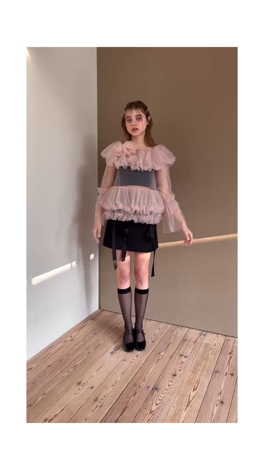 トップス etre loin Rose tulle off shoulder blouse セール】Rose tulle off shoulder blouse（シャツ/ブラウス）｜etre