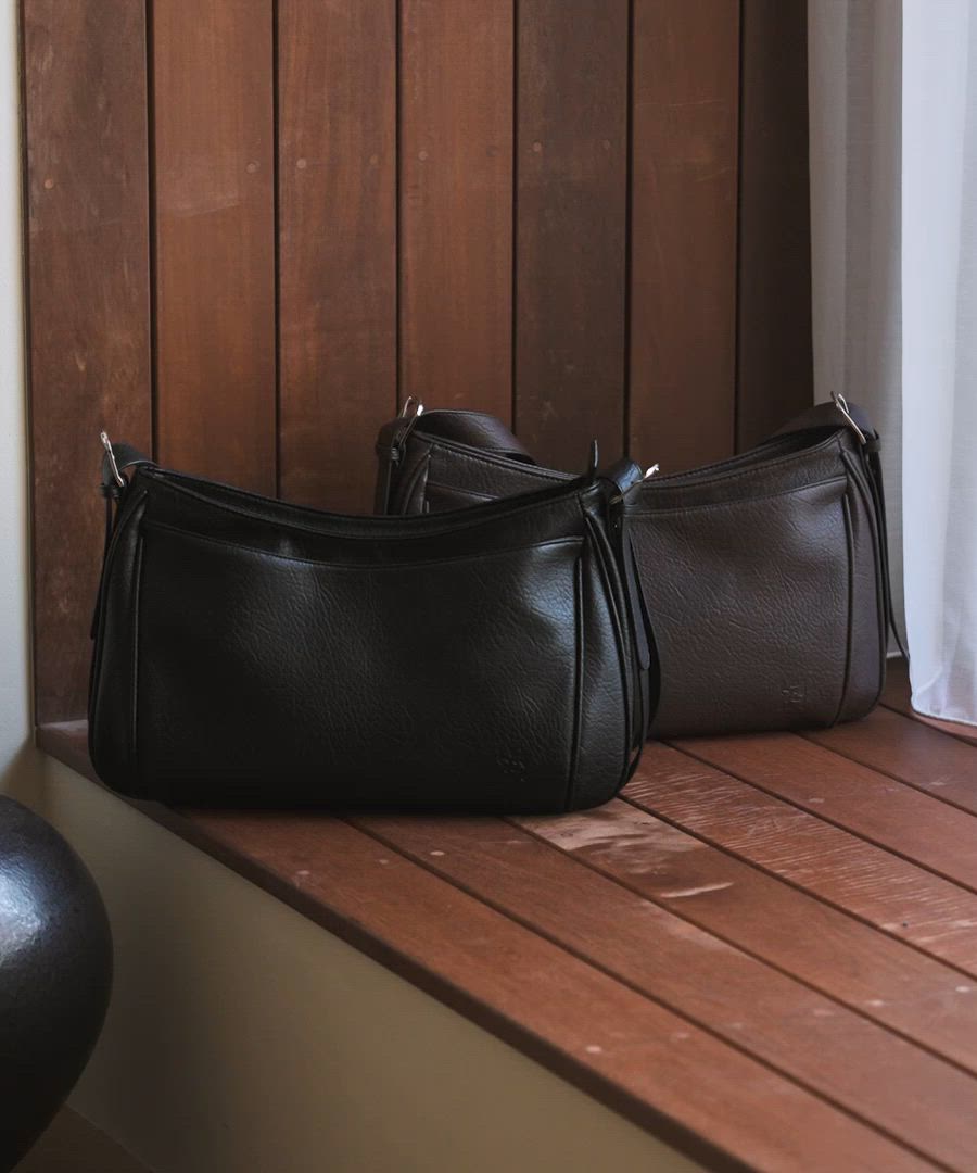 LURAKU】Synthetic leather shoulder bag / 合皮レザーショルダー