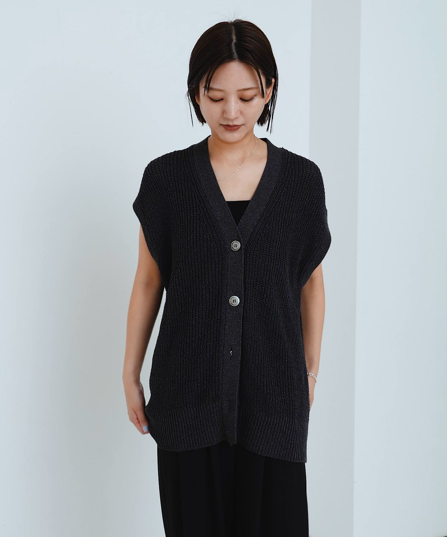 あんころもち新品　A CCORDION 黒　ベスト　ニット あんころもち様専用新品 A CCORDION 黒 ベスト ニット｜セール