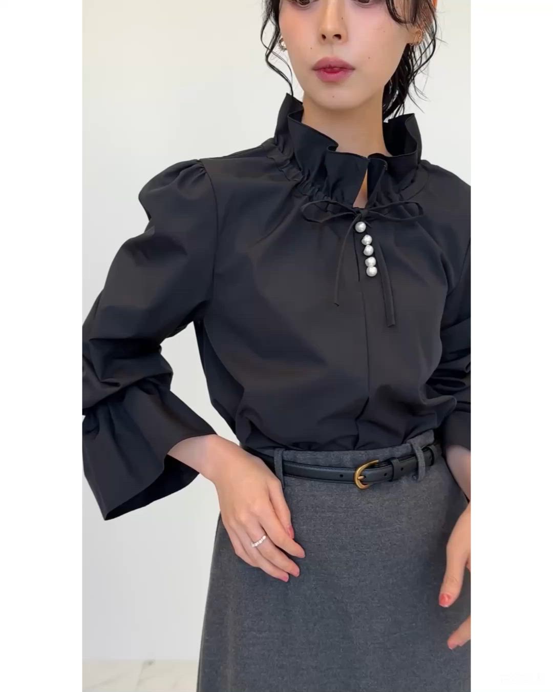 洗える ｜ パールボタン フリル ブラウス ｜ レディース トップス 体型