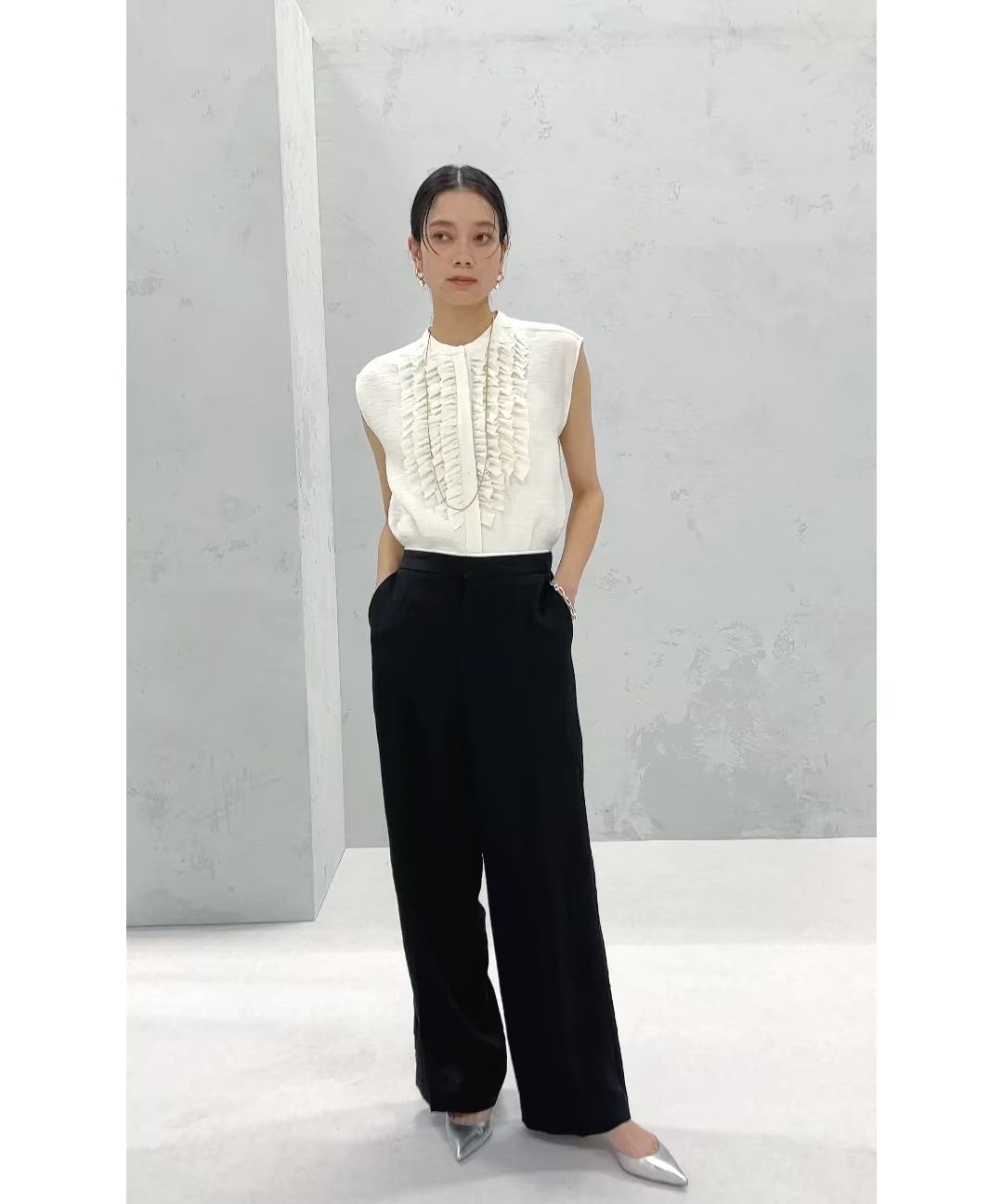 セール】〈手洗い可能〉麻混 フロント フリル フレンチスリーブ