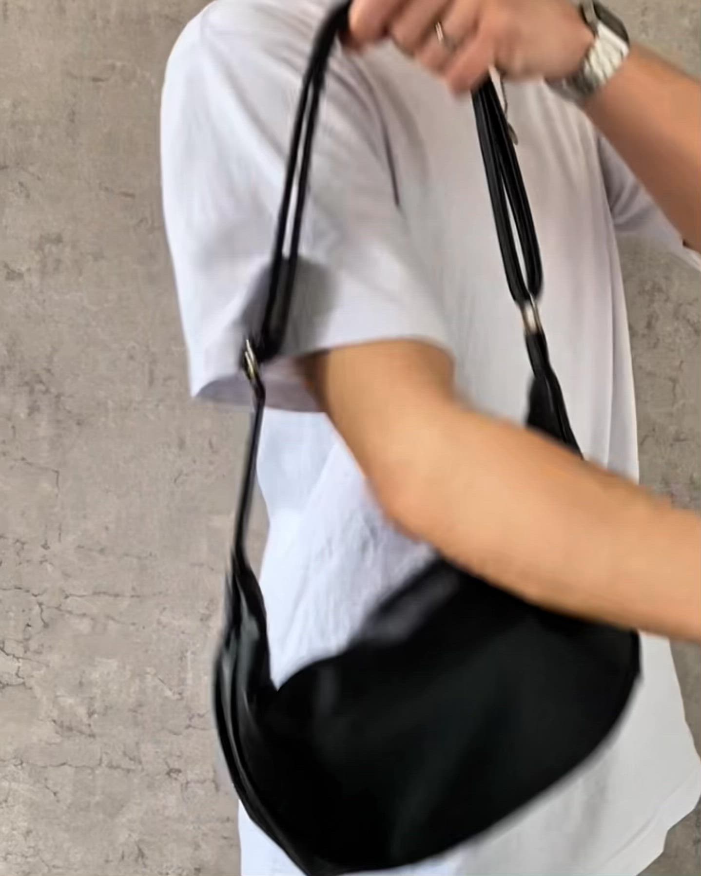 セール】【新色追加】【男女兼用】ハーフムーン ワンショルダーバッグ