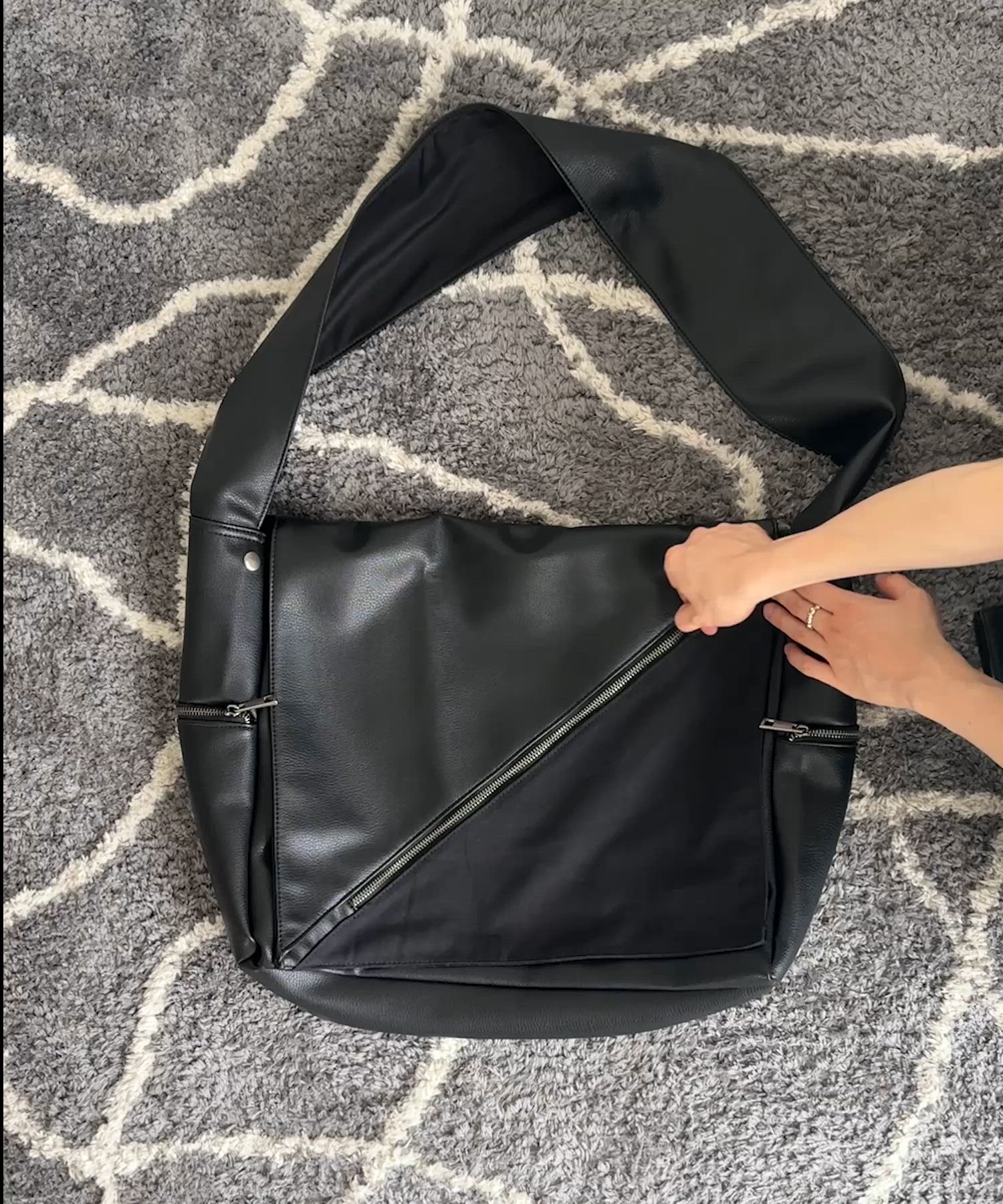 セール】Slash zip shoulder bag/スラッシュジップショルダーバッグ