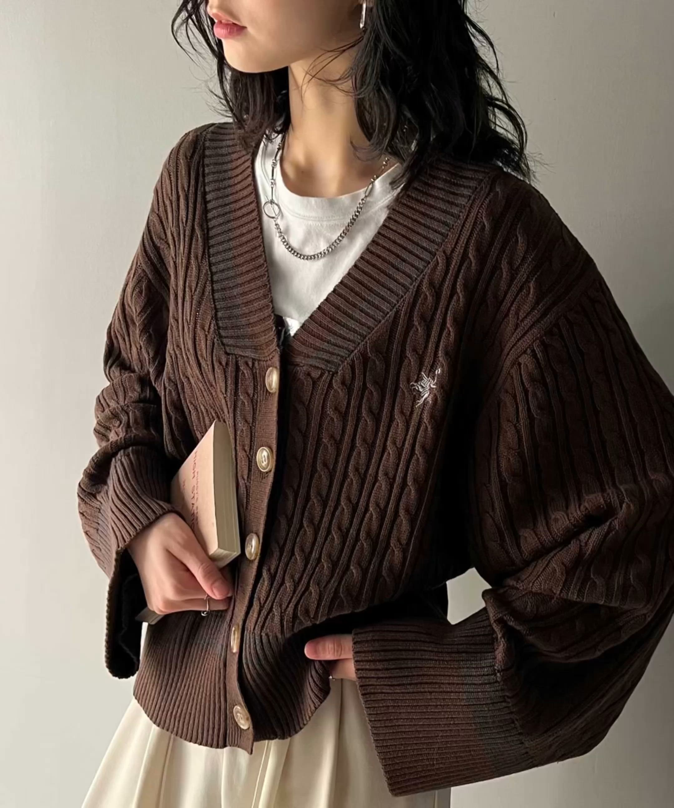 セール】上品さとカジュアルさが魅力。ワイドスリーブ胸刺繍カレッジ風