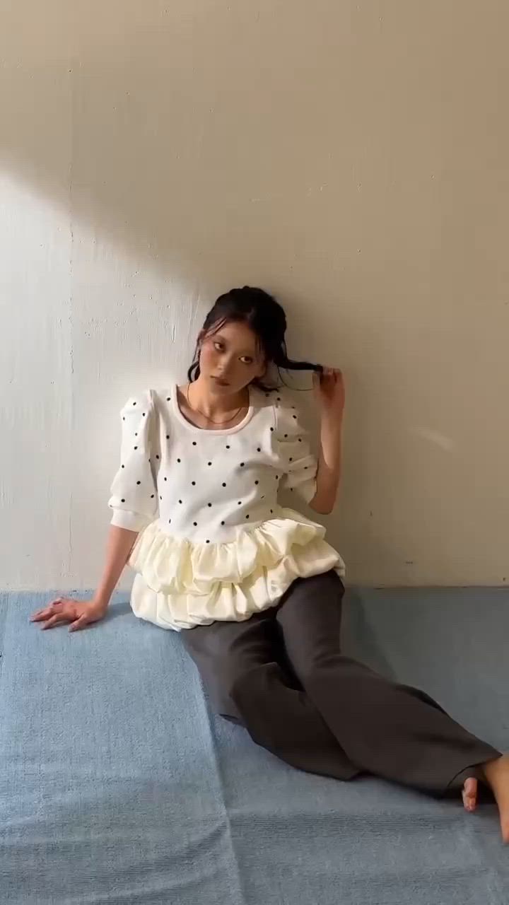 SALON by Chico】5分袖ドットバルーンペプラムパワショルニット