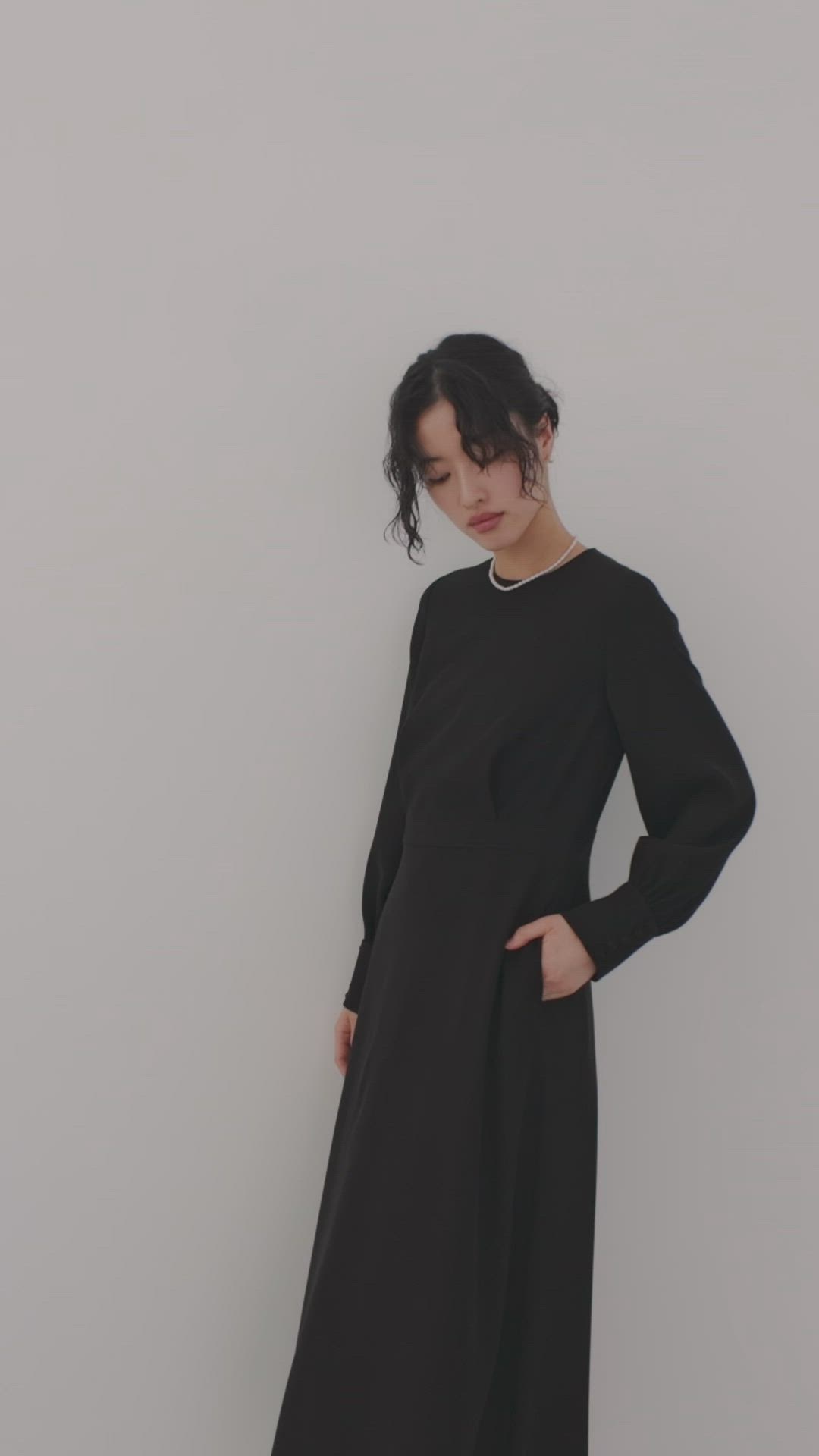 シンプルロングスリーブワンピース［ブラックフォーマル対応］冠婚葬祭