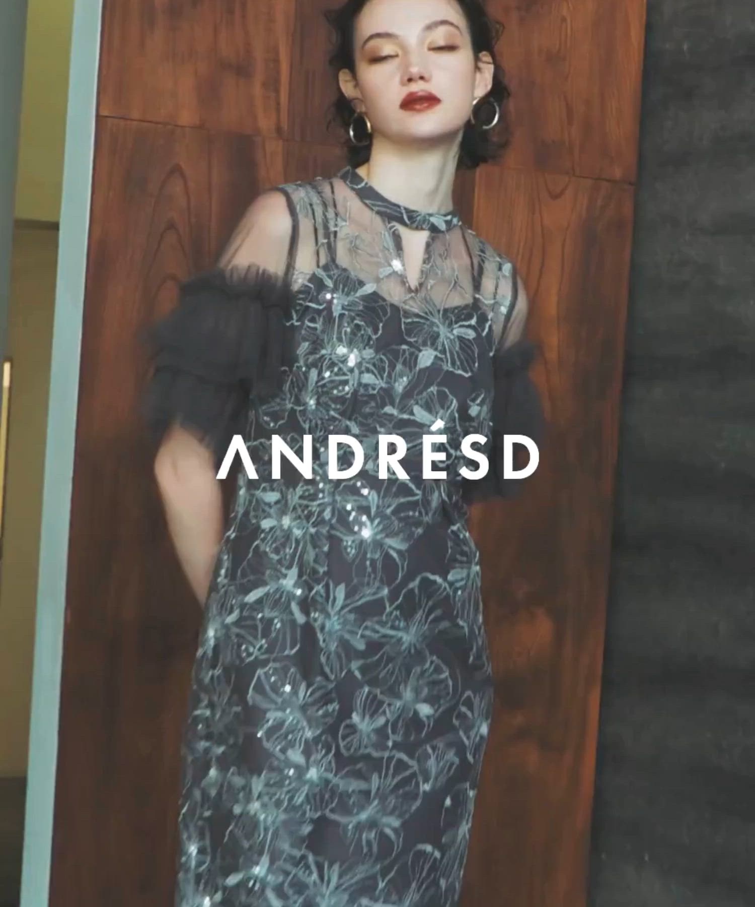 キーネックエンブロイダリードレス / key neck embroidery dress