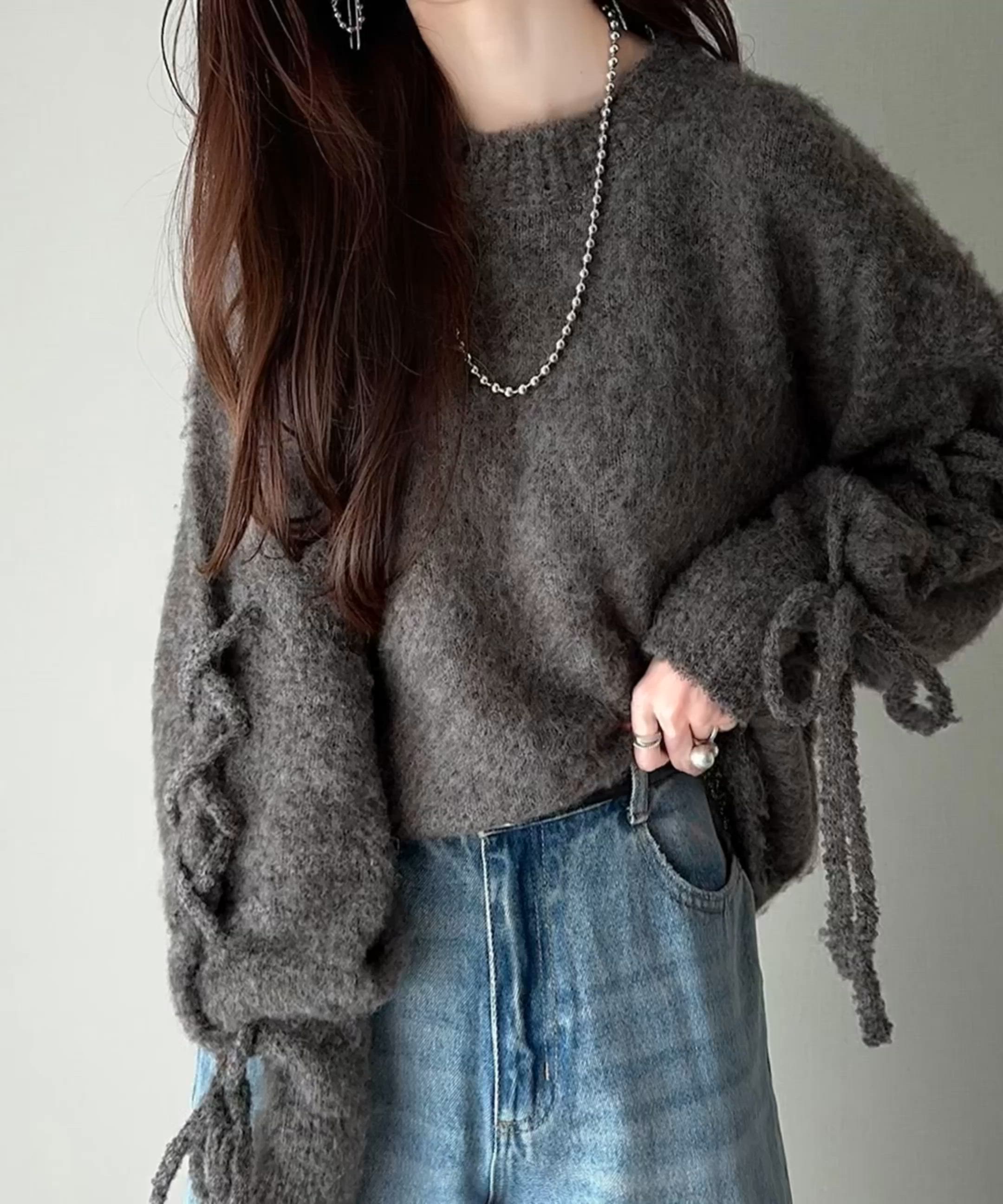 liten.2025ssのコットンキャンディーニット、gray。 セール】大人の華やかニット。袖レースアップキャンディスリーブニット