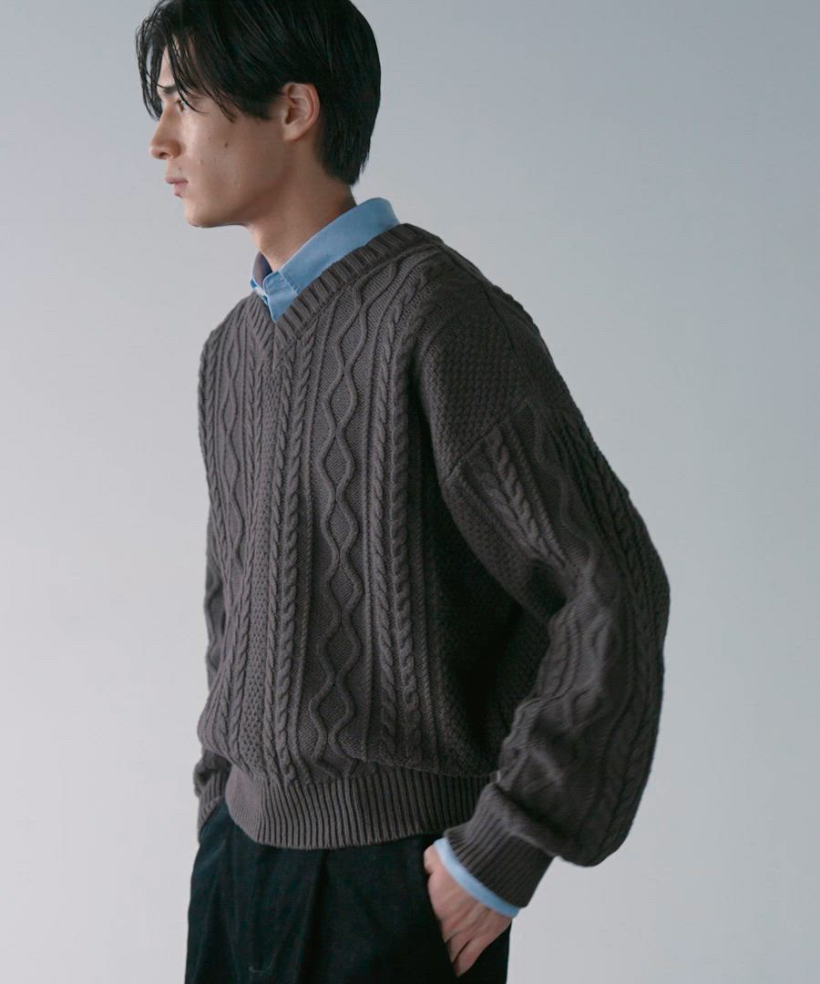 LURAKU】V-neck Short Length Cable Knit / Vネック短丈ケーブルニット