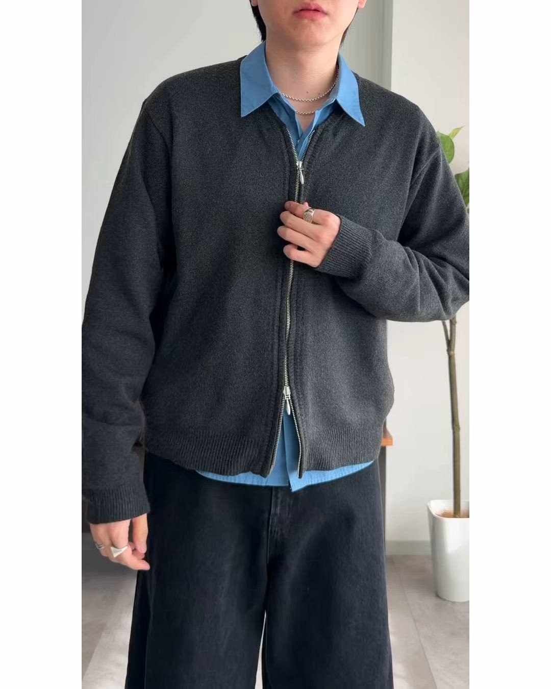 V NECK ZIP KNIT CARDIGAN/Vネックジップニットカーディガン（ニット