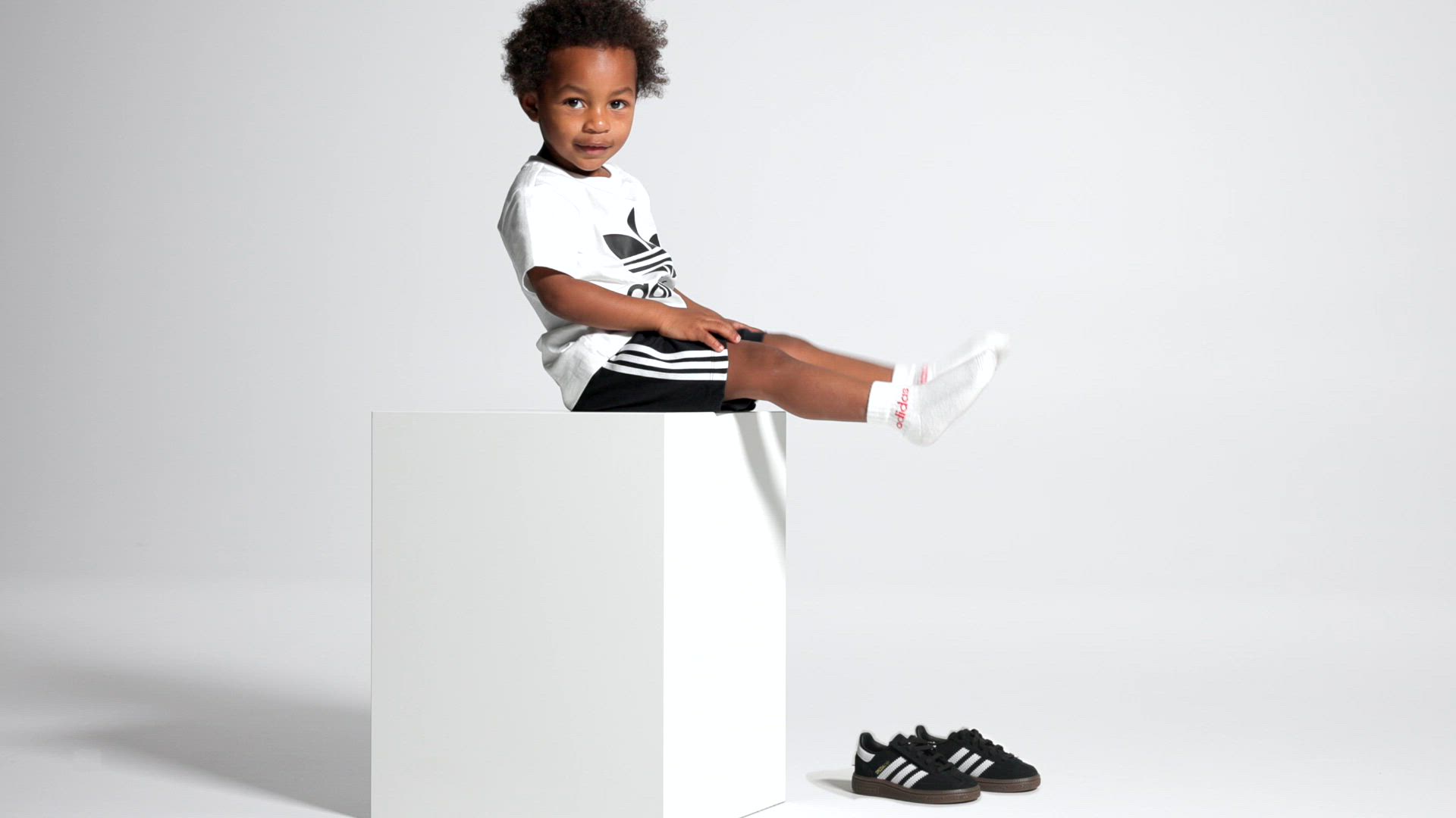 ハンドボール スペツィアル コンフォートクロージャー 伸縮シュー