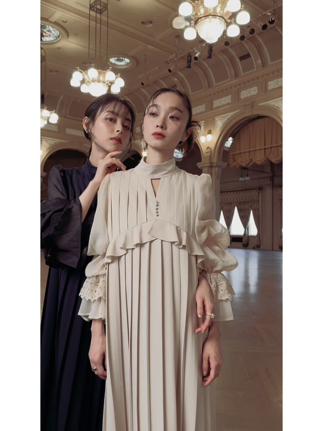 オケージョンドレス 結婚式 ストレッチ ｜ クラシカル パフスリーブ