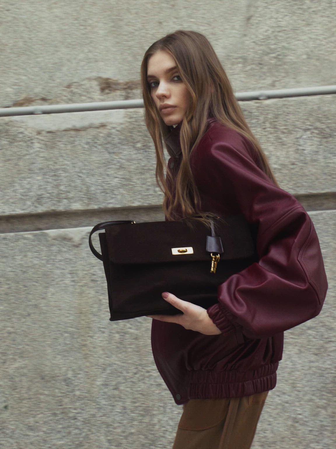 Kerry ケリー トップハンドルサッチェルバッグ（ショルダーバッグ