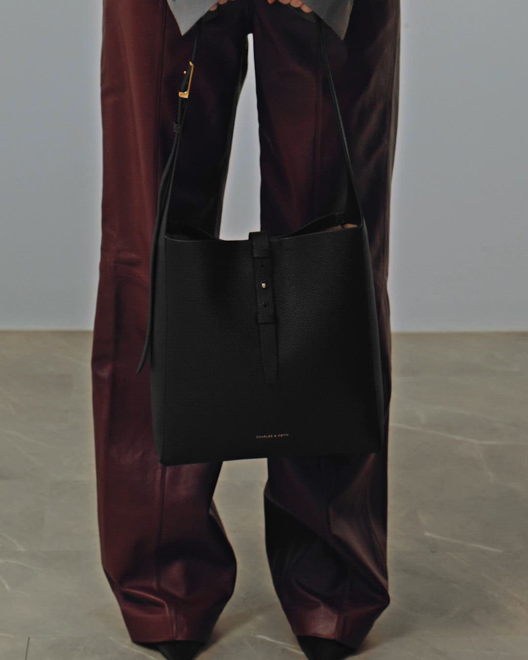 Beryl ベリル ベルトホーボーバッグ（ショルダーバッグ）｜CHARLES