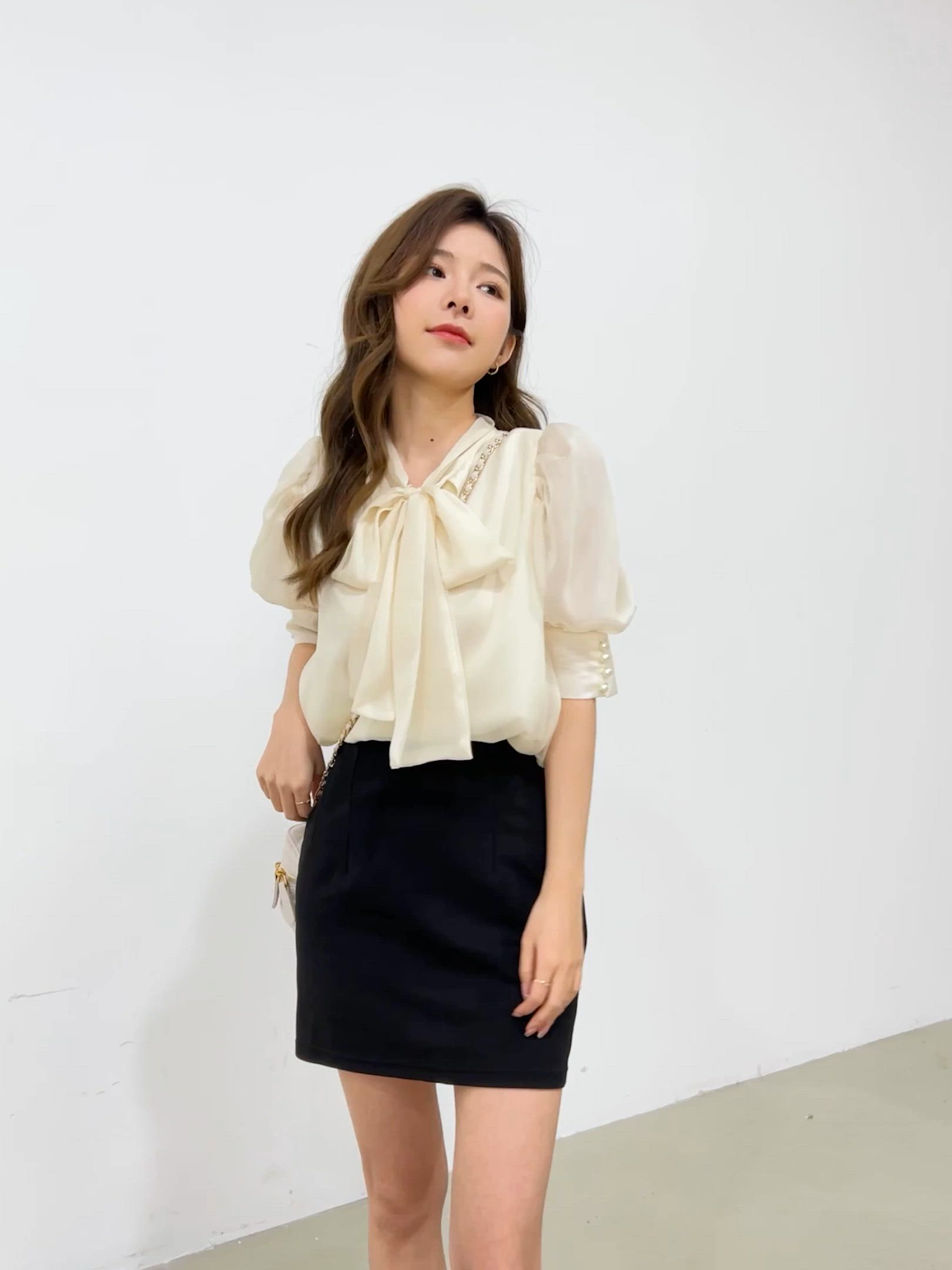 リボン付きベージュシフォンブラウス ブラウス レディース 長袖 シフォン 蝶ネクタイ リボン付き Vネック