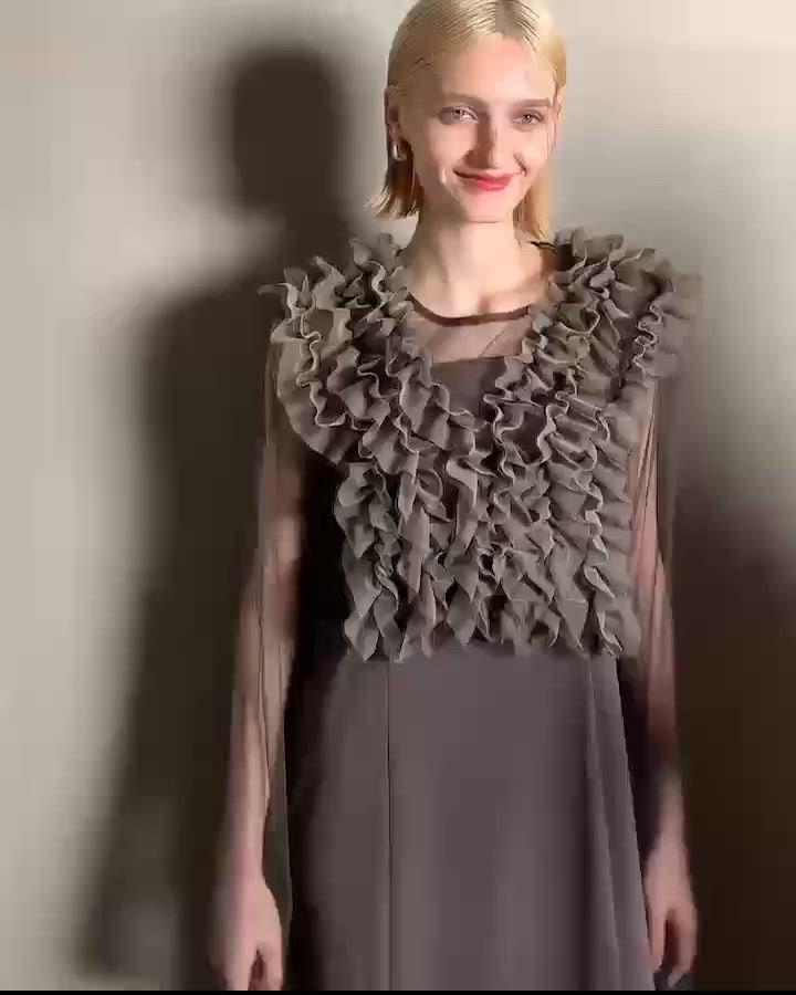 Many way frill dress（ドレス）｜et.UNiVER（エトユニベール）の
